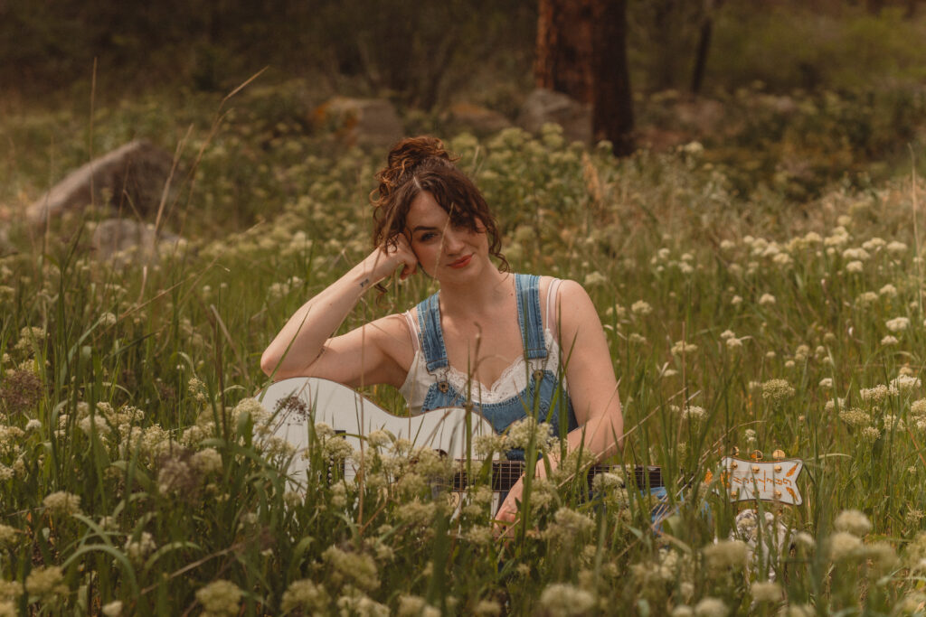 ayla-buckberry-live-music-at-the-market-at-quails-gate